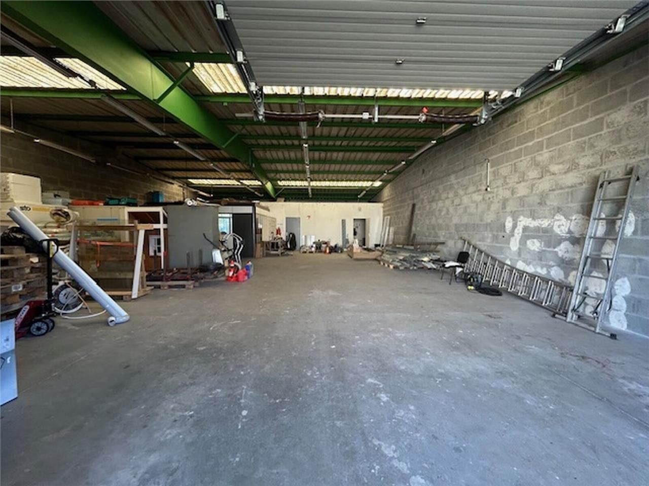 Implantées au coeur d''une zone d'activité mixte