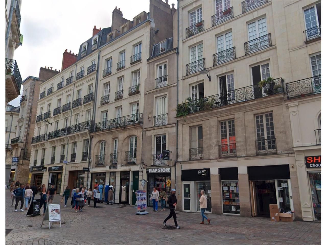 Très beau local en centre ville en location pure 