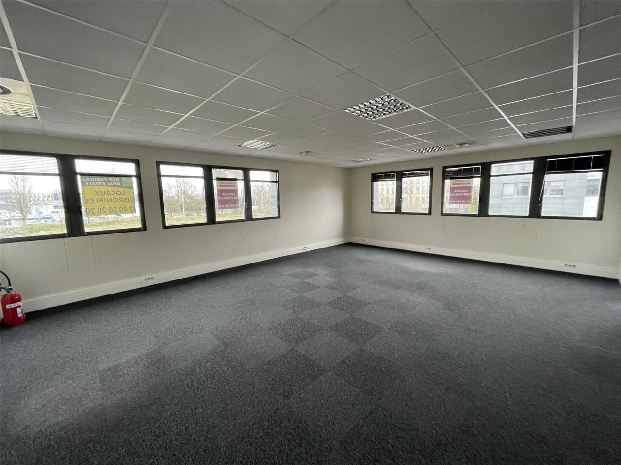 **"Bureaux à Louer à SAINT HERBLAIN - 113 m² non
