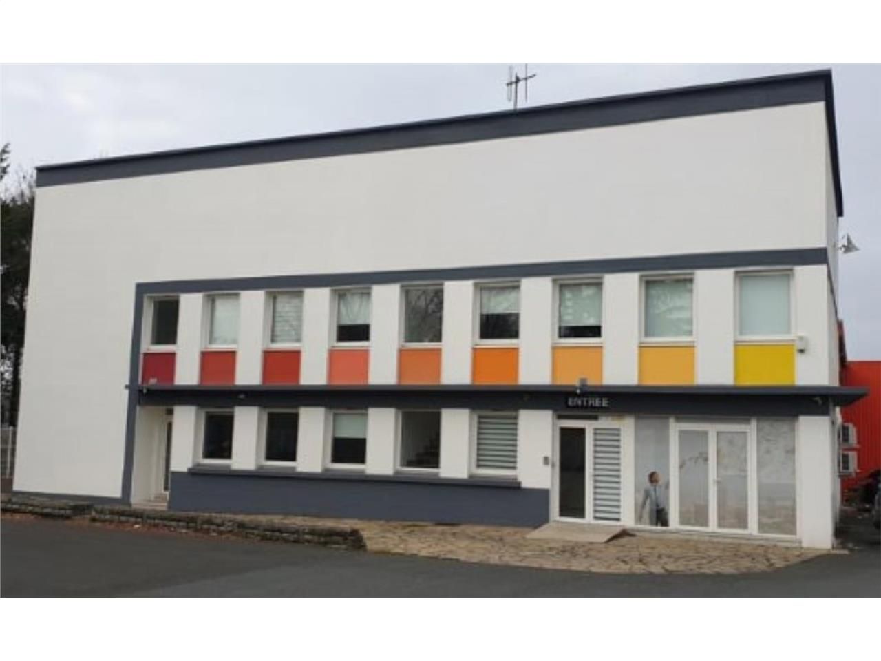 Nous vous proposons un espace de 500 m² en R+1 no