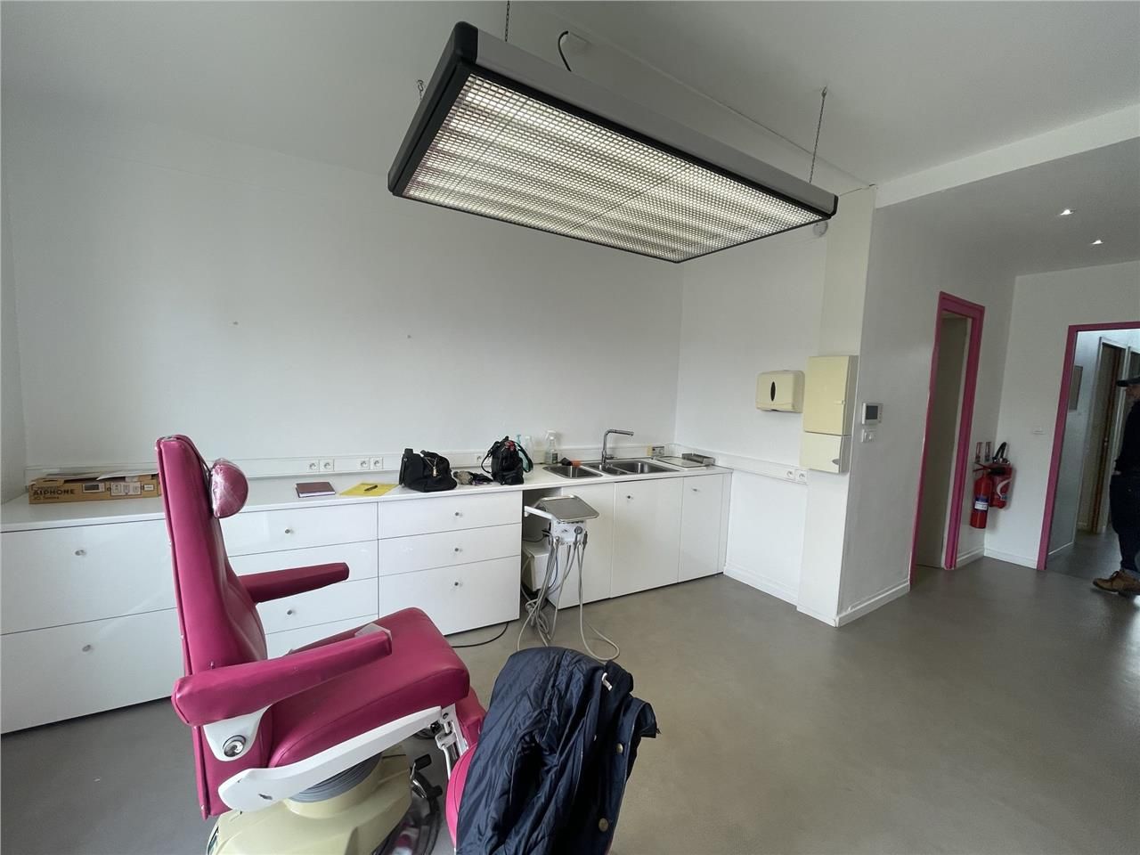 Opportunité rare à saisir ! Locaux commerciaux de