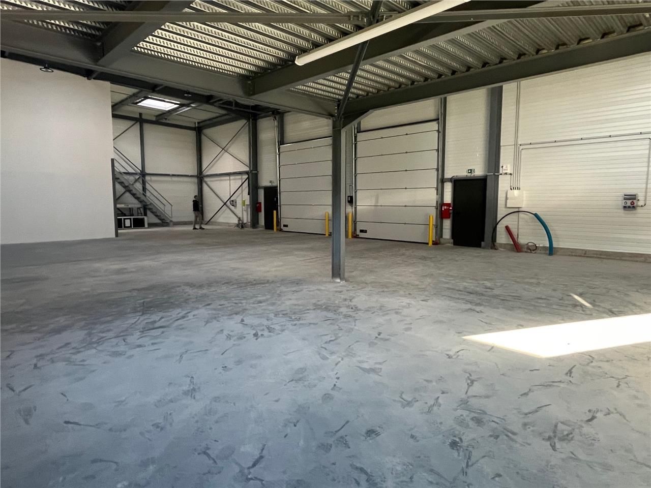 Locaux d'activité neufs à louer ou à vendre dans 