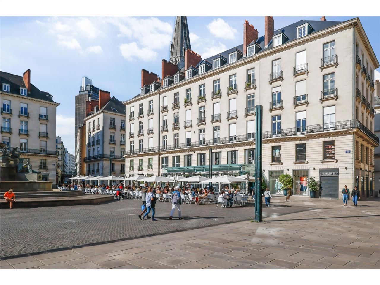 À la croisée de l'effervescence urbaine et du dyn