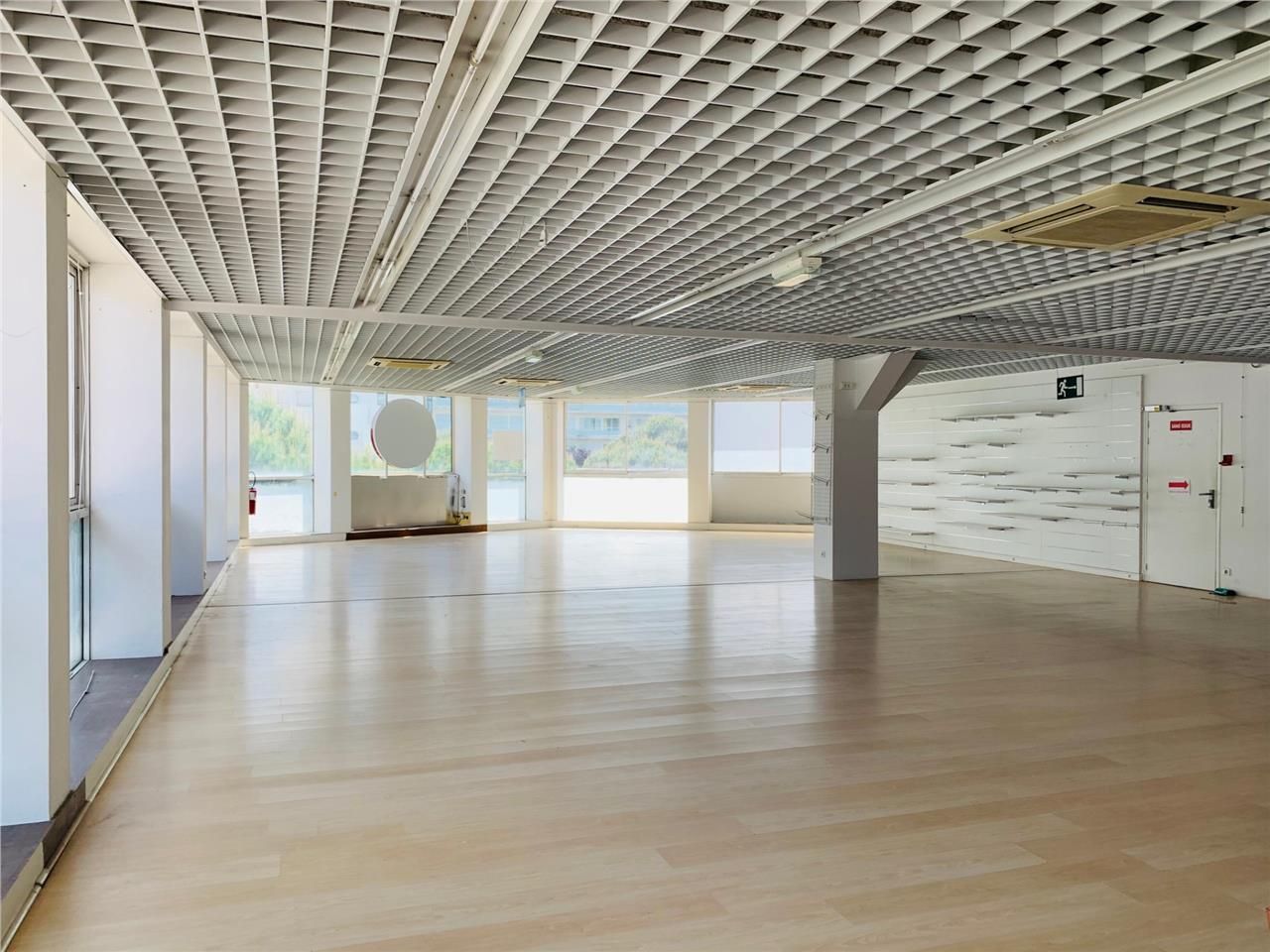 Situé sur la très célèbre Avenue de Gaulle à La B