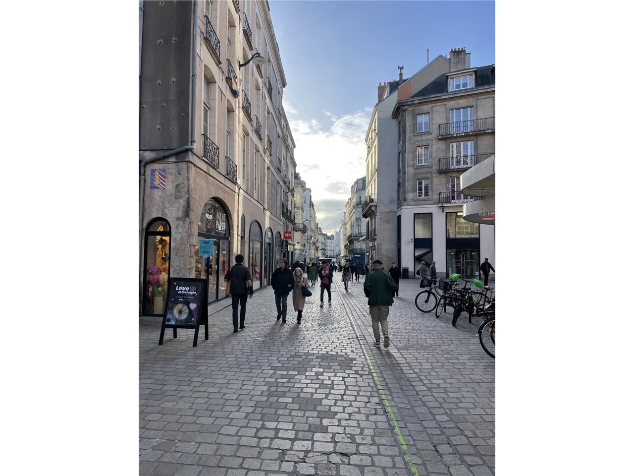 Très belle surface de vente avec beaucoup de rése