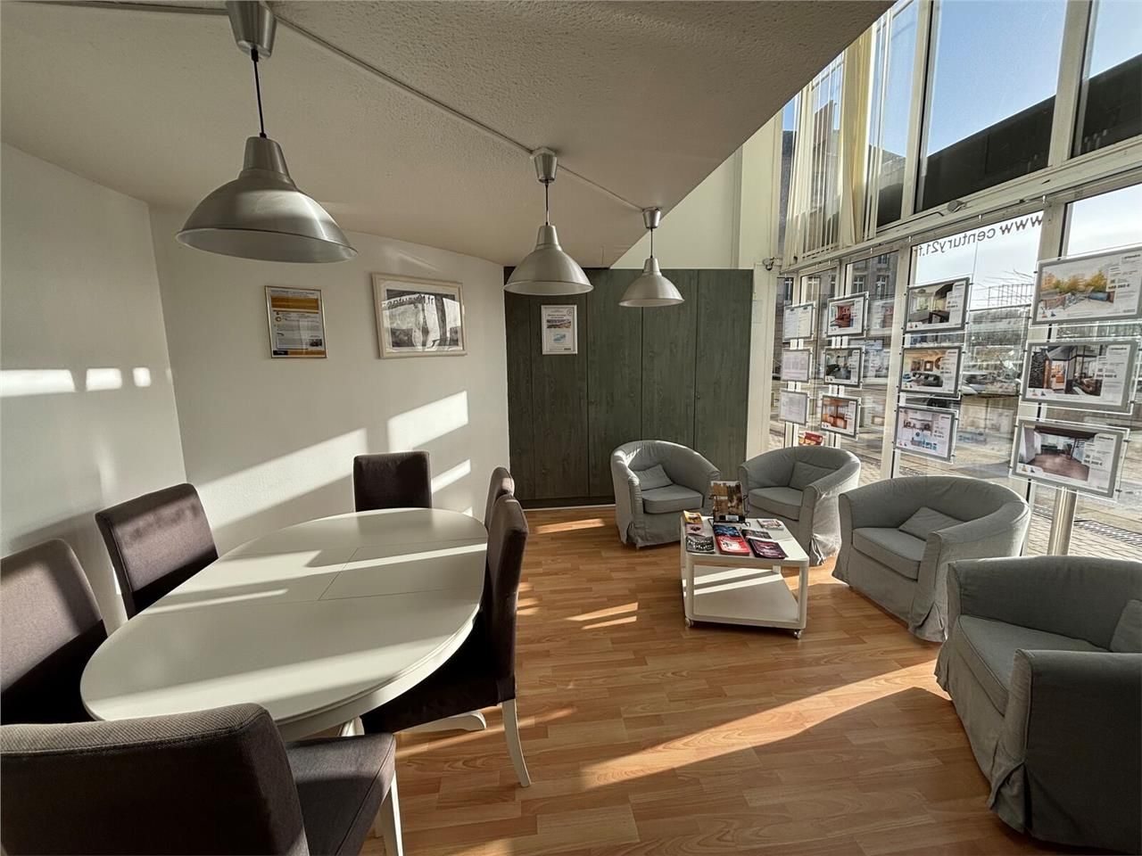 Découvrez ce local en très bon éta