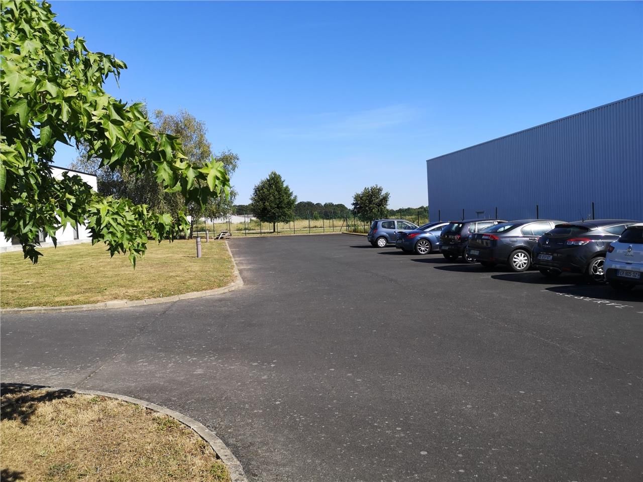 Nous vous proposons à la vente une surface de bur