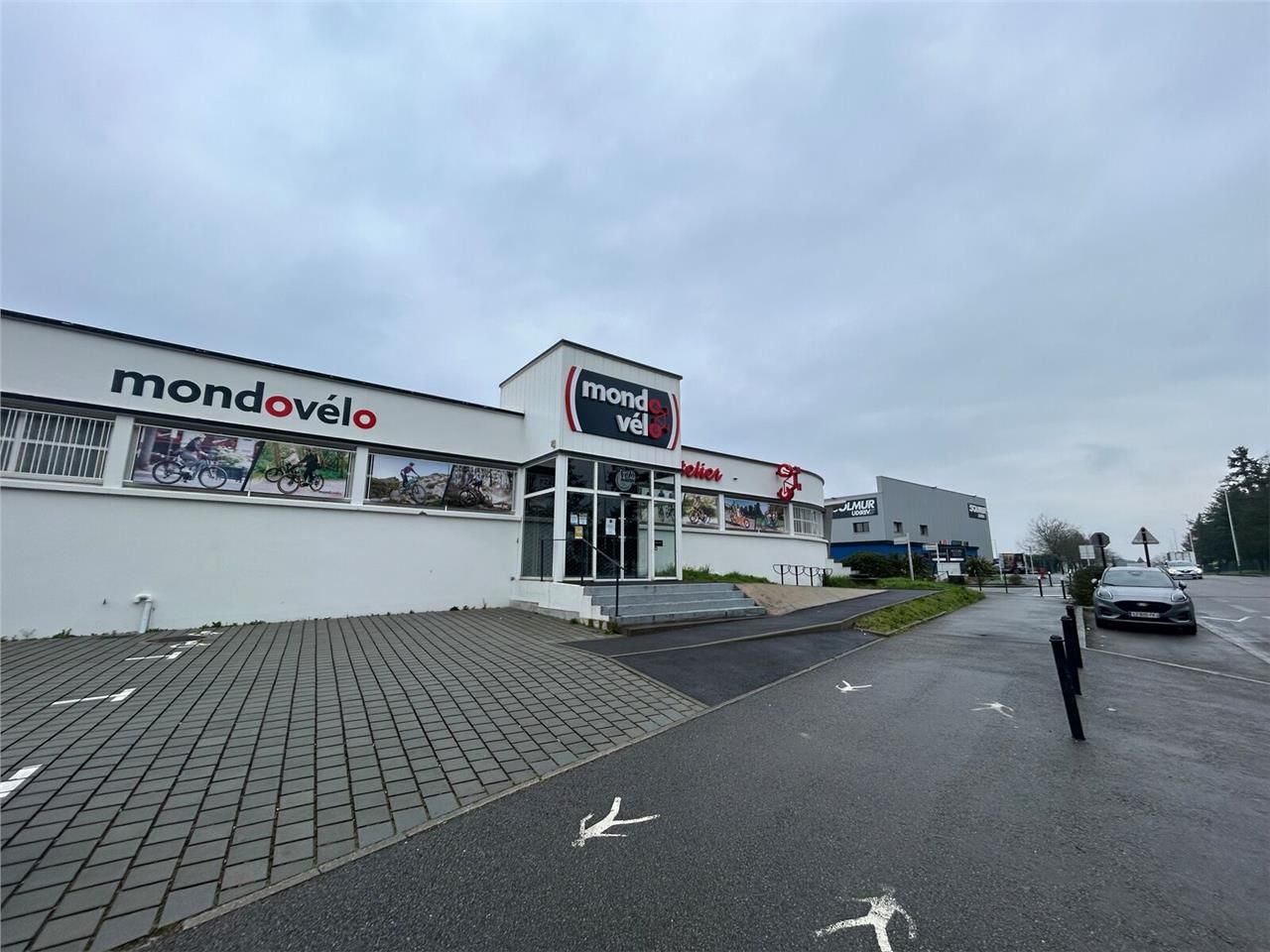 Local commercial à louer à Saint Herblain à proxi