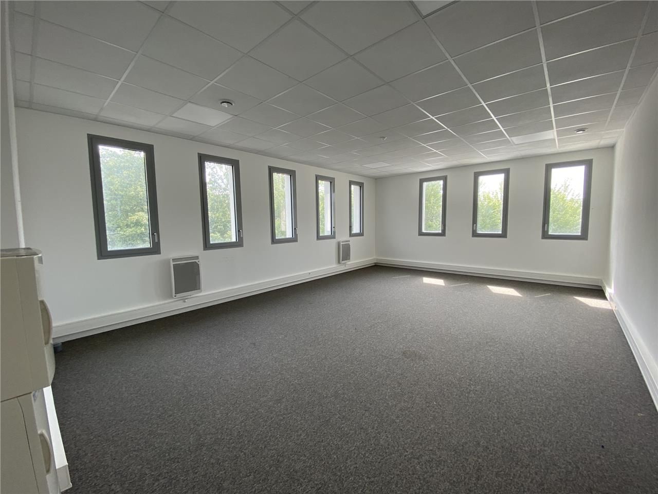 Au sein de la cour artisanale Actiouest de Saint 