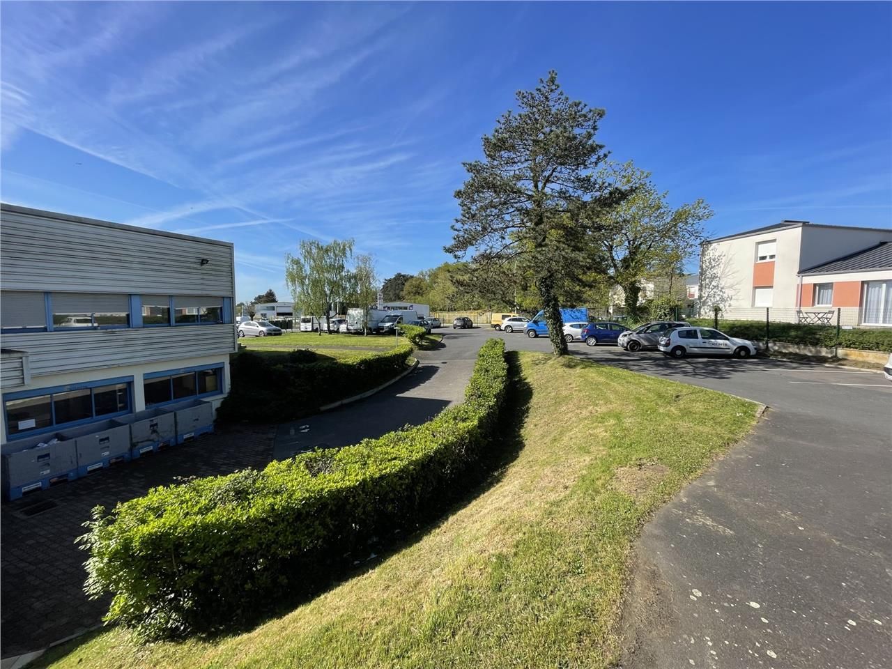 Nous vous proposons à la vente une surface de bur