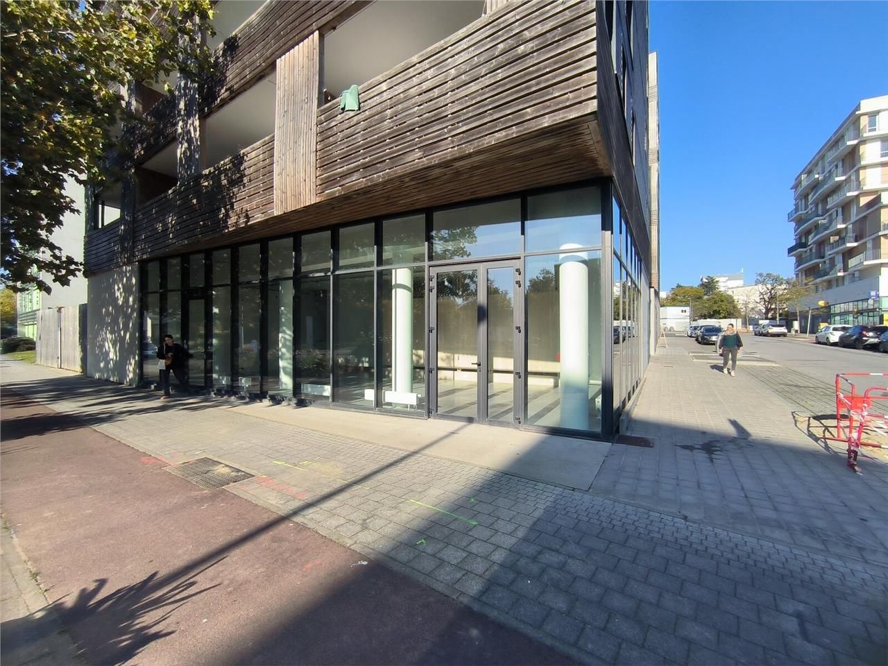 A l'ouest de St Nazaire, Arthur Loyd vous propose