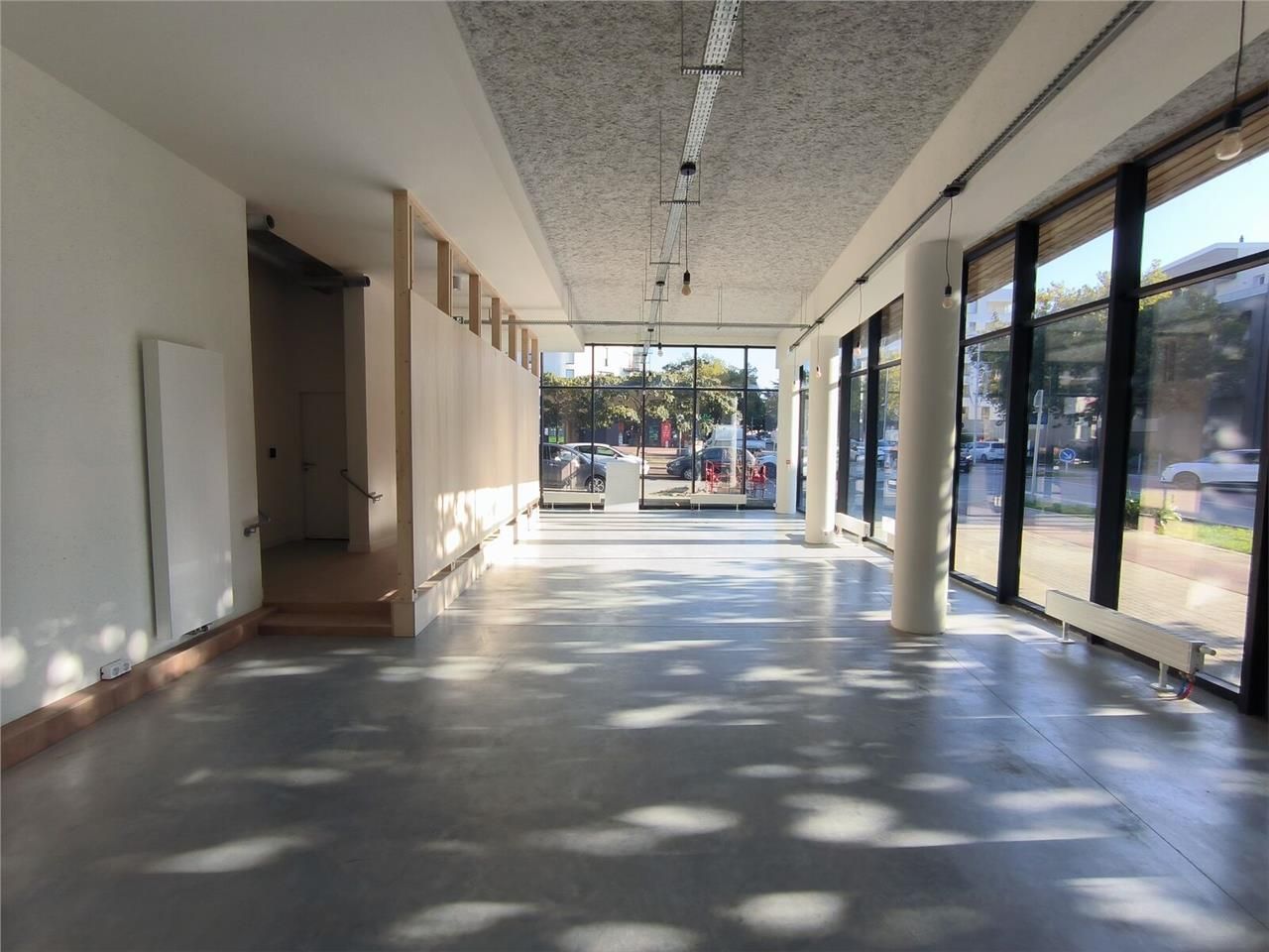 A l'ouest de St Nazaire, Arthur Loyd vous propose