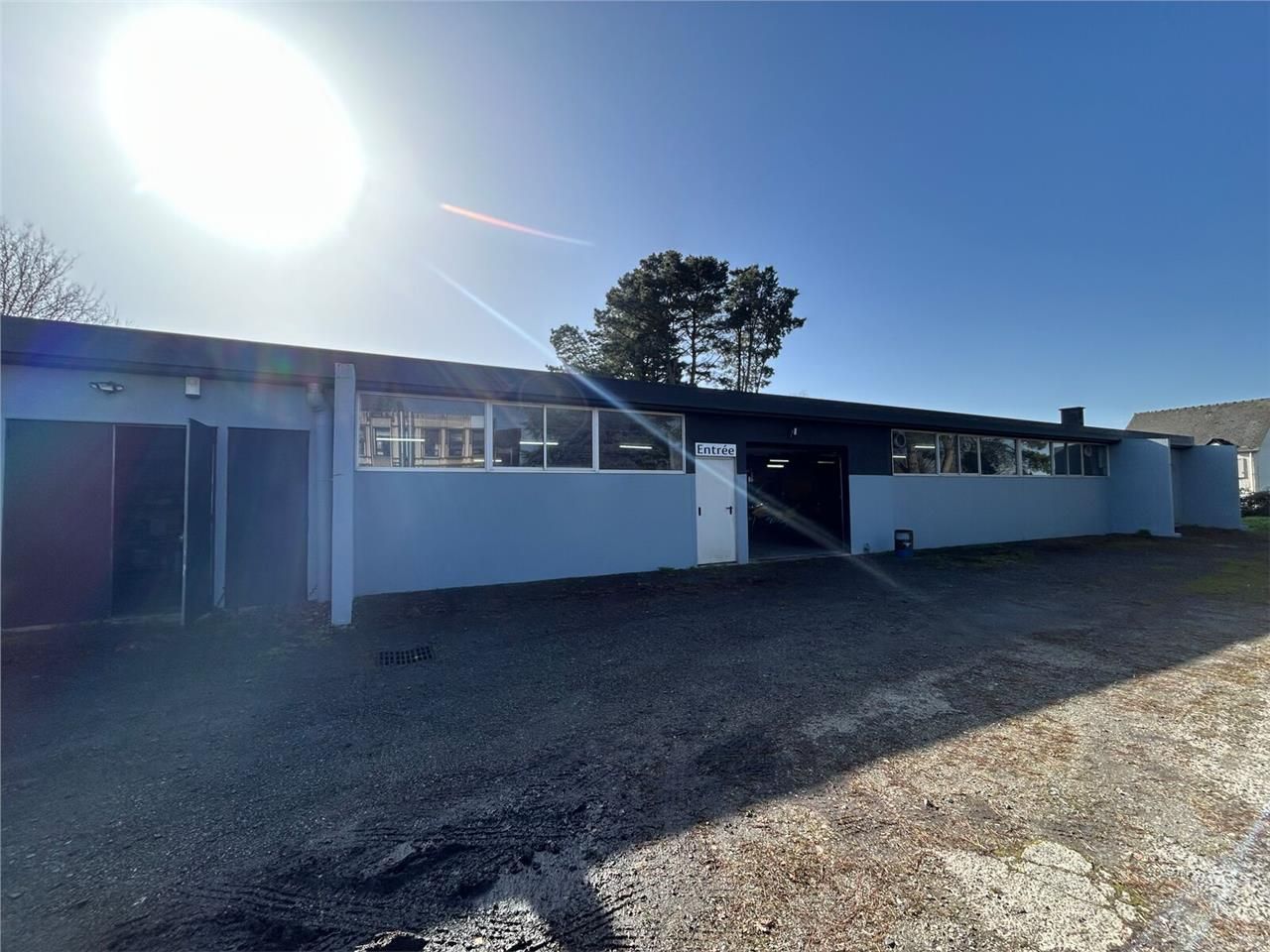 Local de 646 m2 au sein d'une zone mixte logement