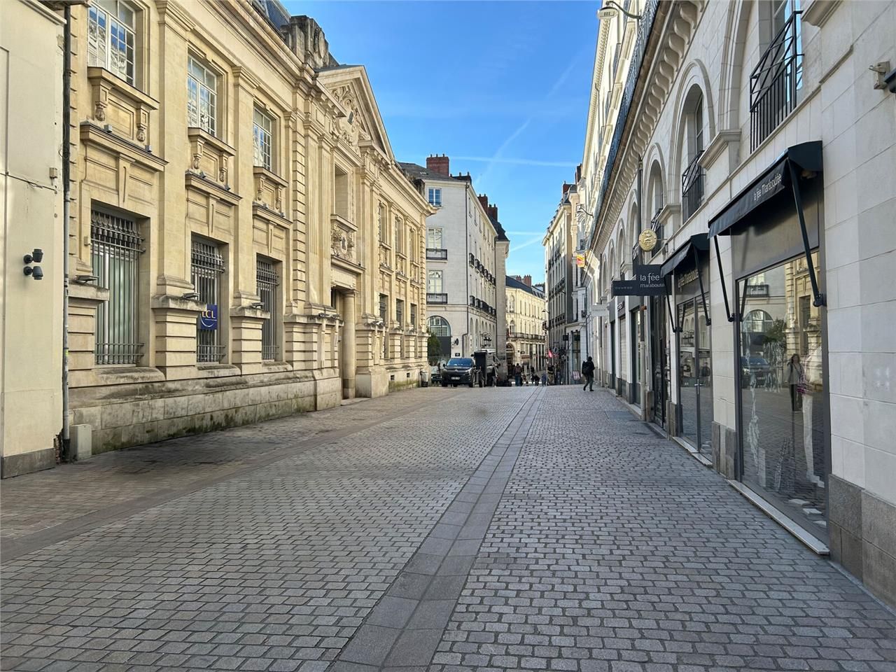 Très beau magasin avec un très beau lin