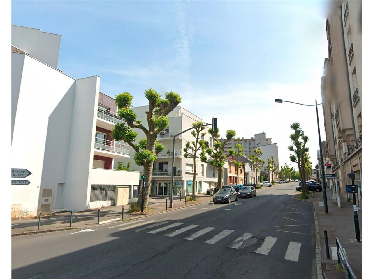 À vendre, local commercial d'environ 100 m&#