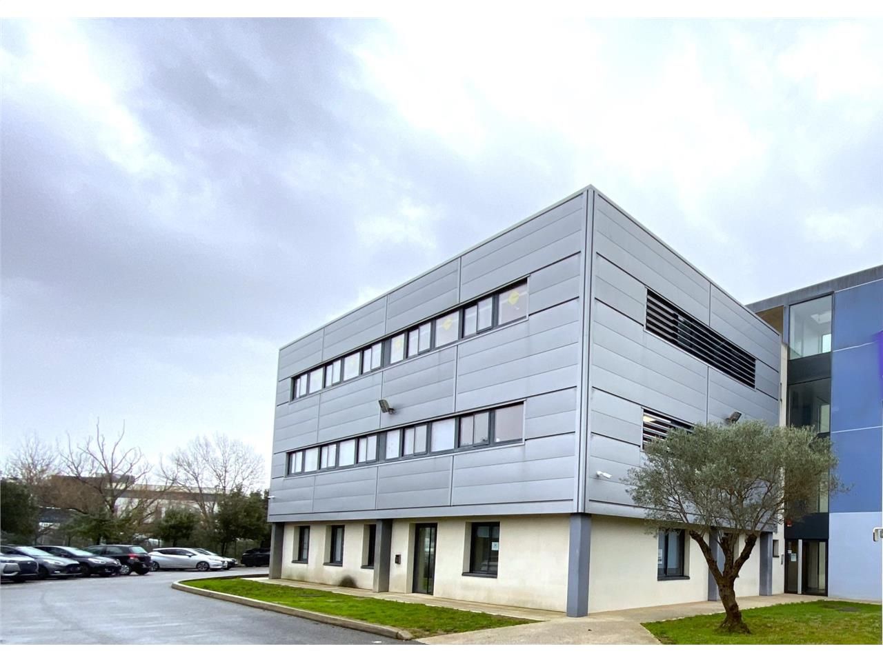 A louer bureaux de 230 m² idéalement situés proch