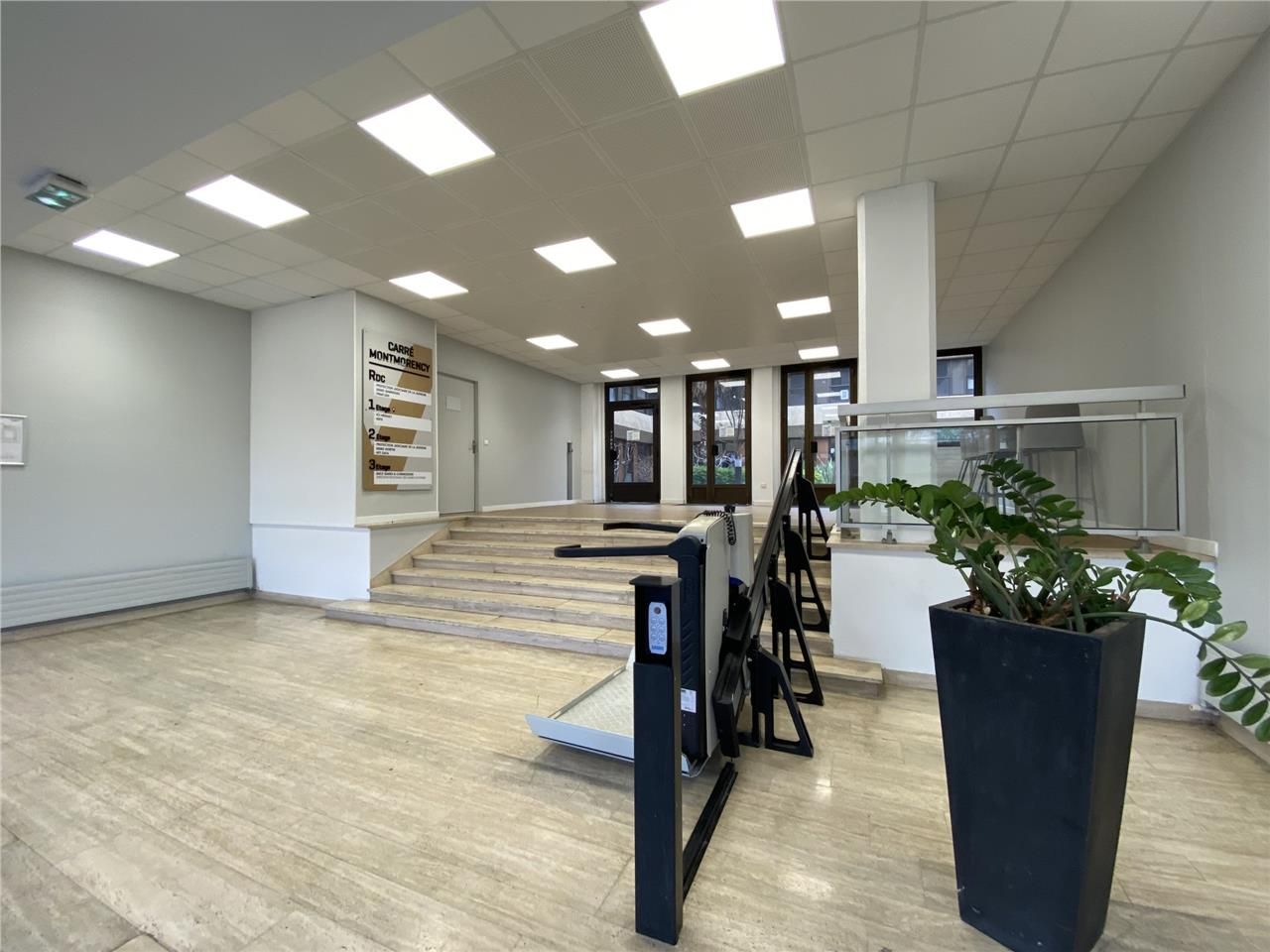 Emplacement idéal au centre ville dans le quartie