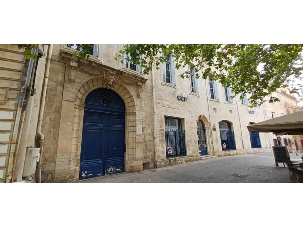 A vendre Immeuble de caractère proposant des bure