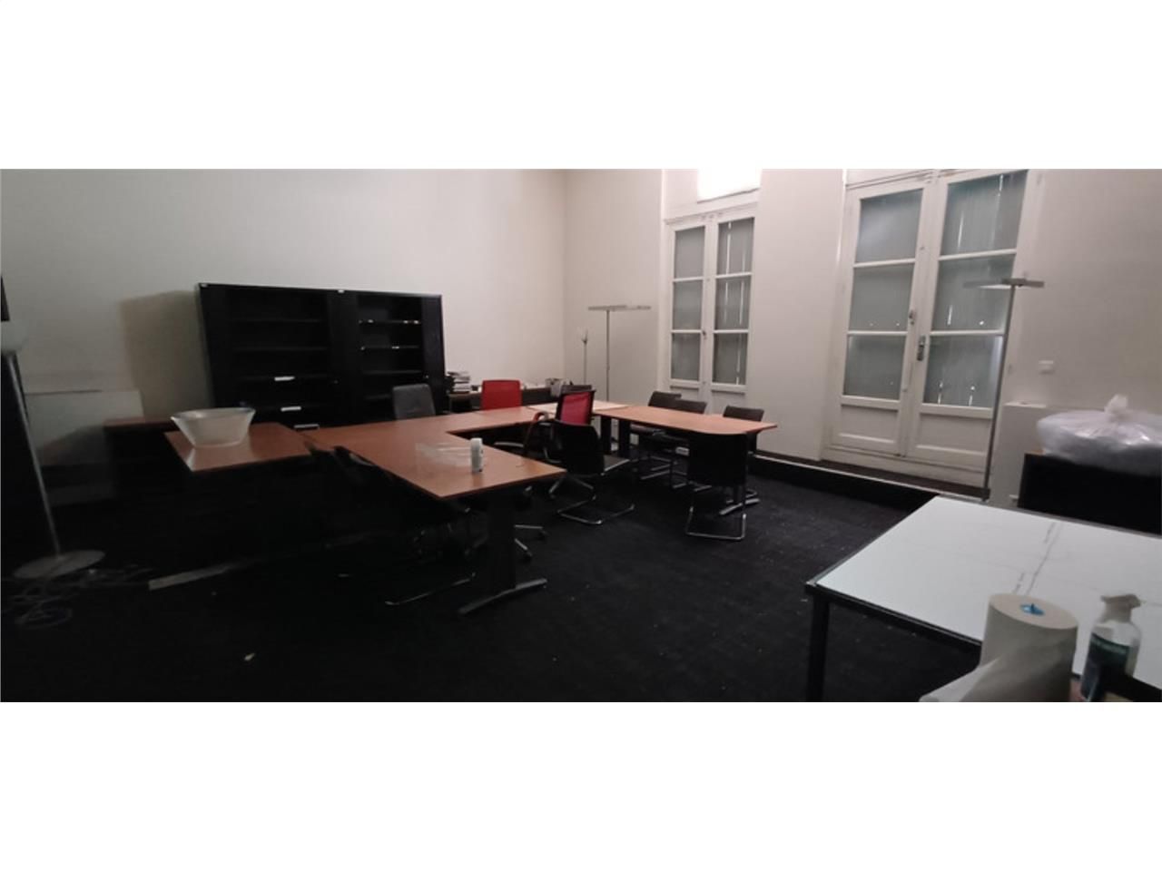 A vendre Immeuble de caractère proposant des bure