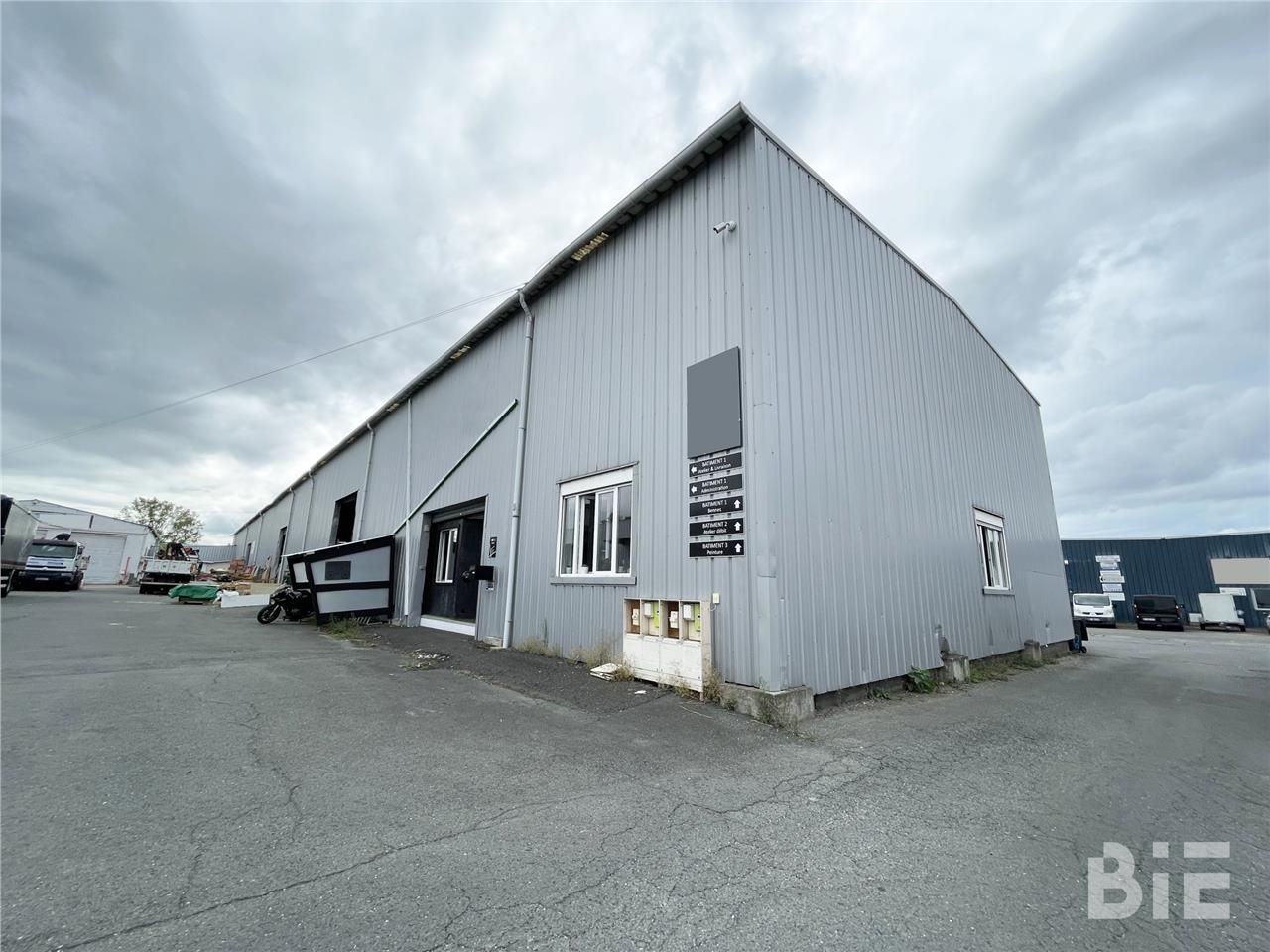 Nous vous proposons ce bâtiment bénéficiant de po