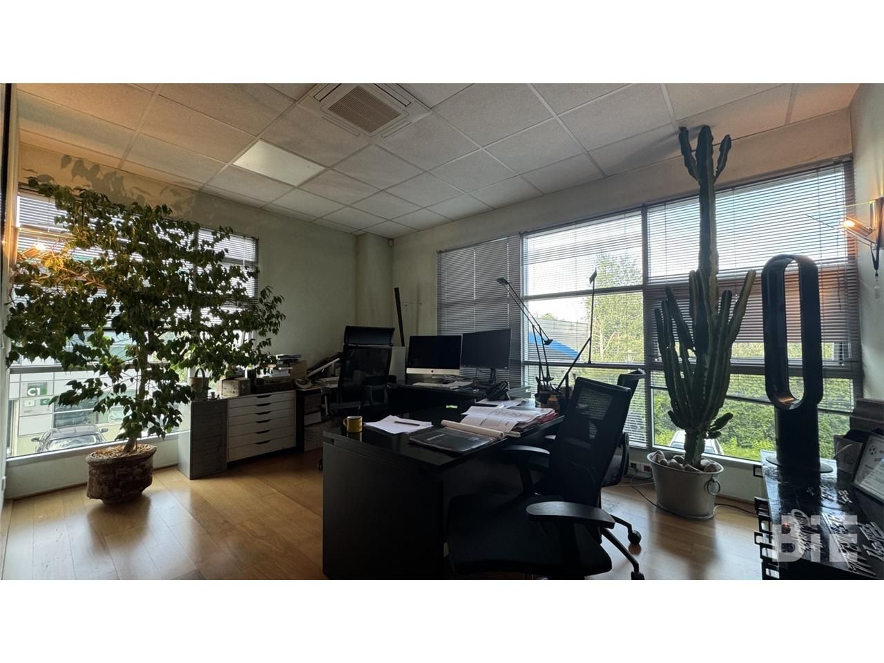 Au coeur de la zone d'activité des Mondaults, sor