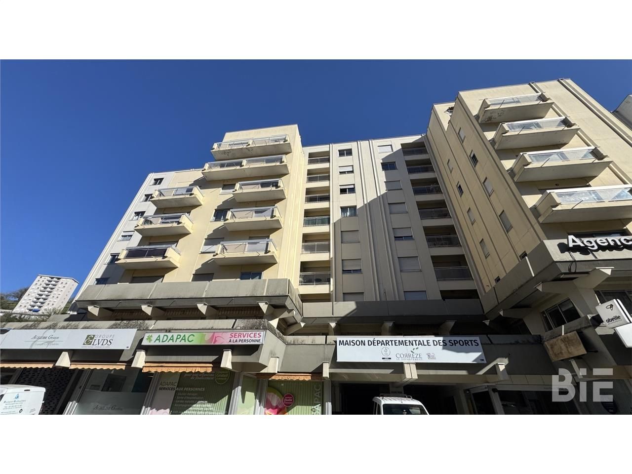 Au coeur de Tulle, BIE vous propose 3 lots de bur