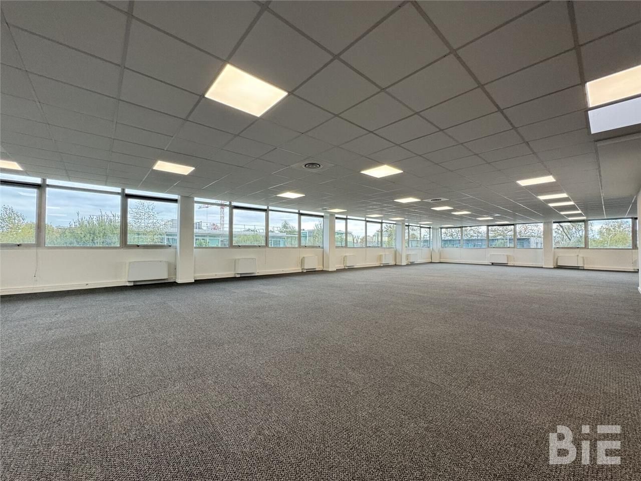 Au sein du parc tertiaire EUROPARC, nous vous pro