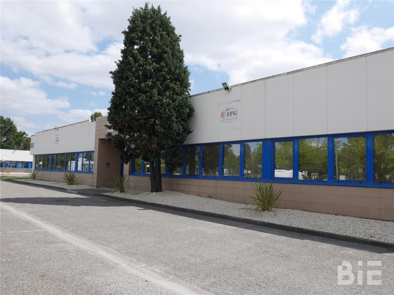 MERIGNAC accès direct rocade (sortie 9) et du tra