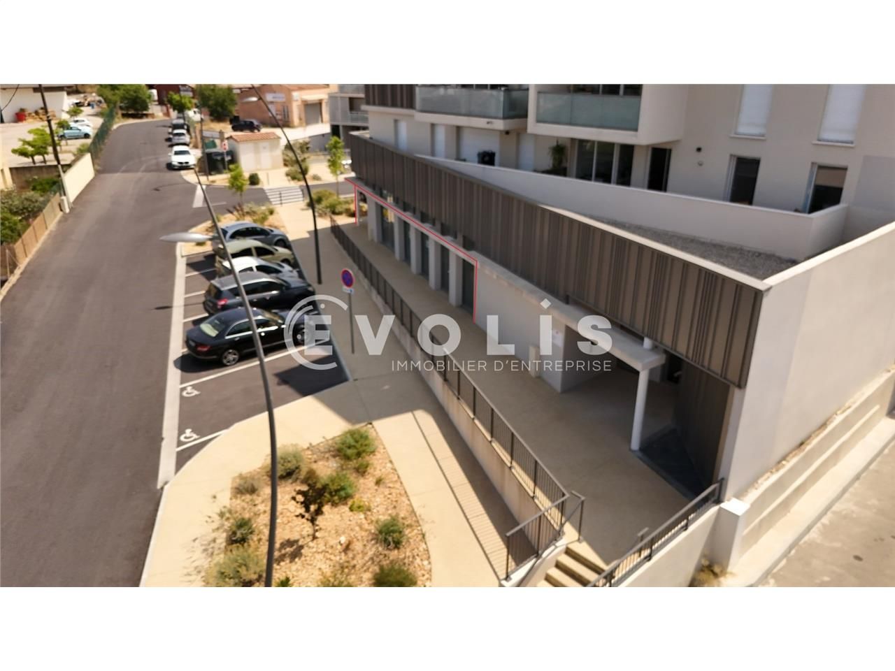 À vendre à LES ANGLES, EVOLIS propose des locaux 