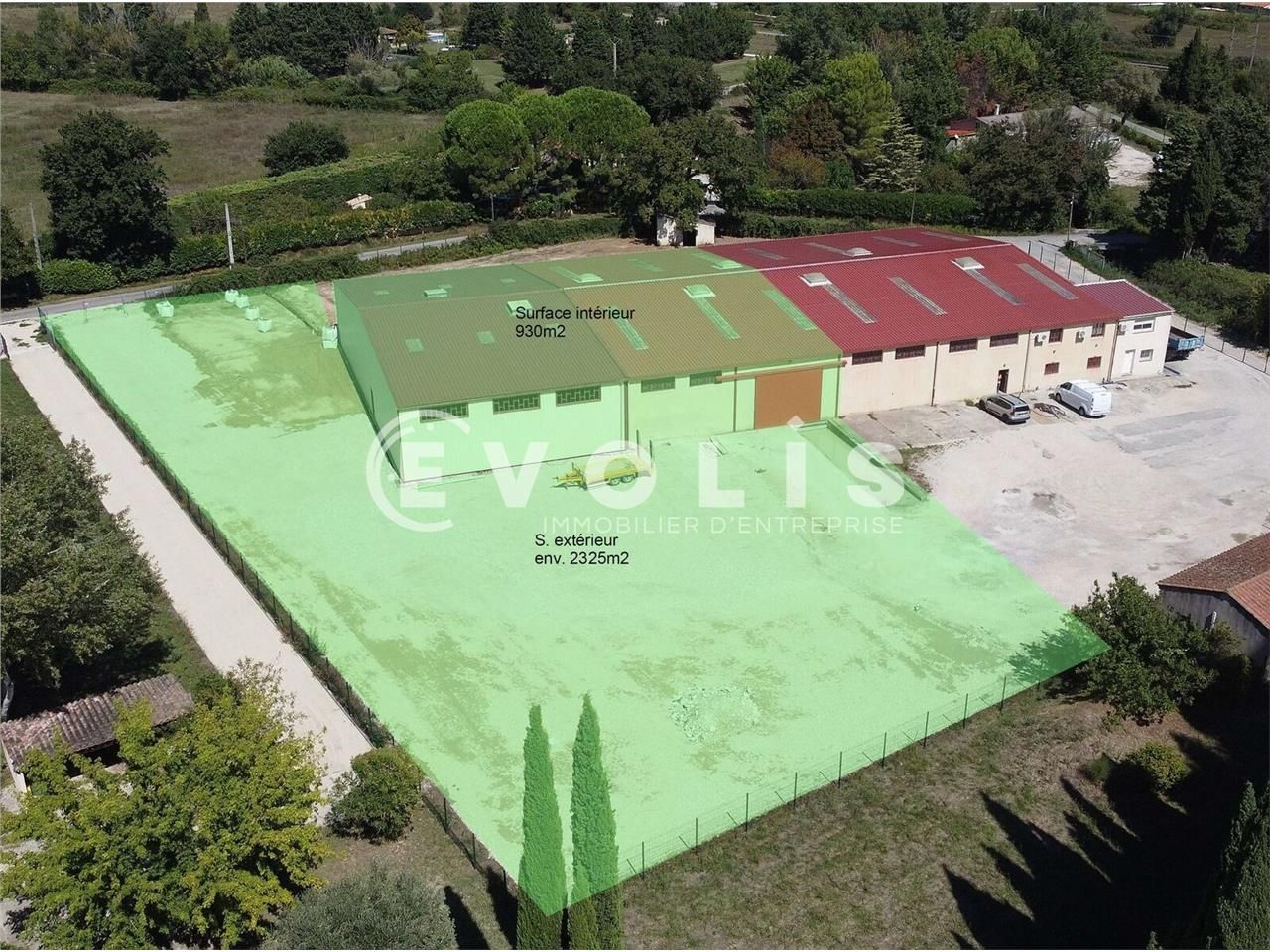 Location entrepots 930 m² non divisibles