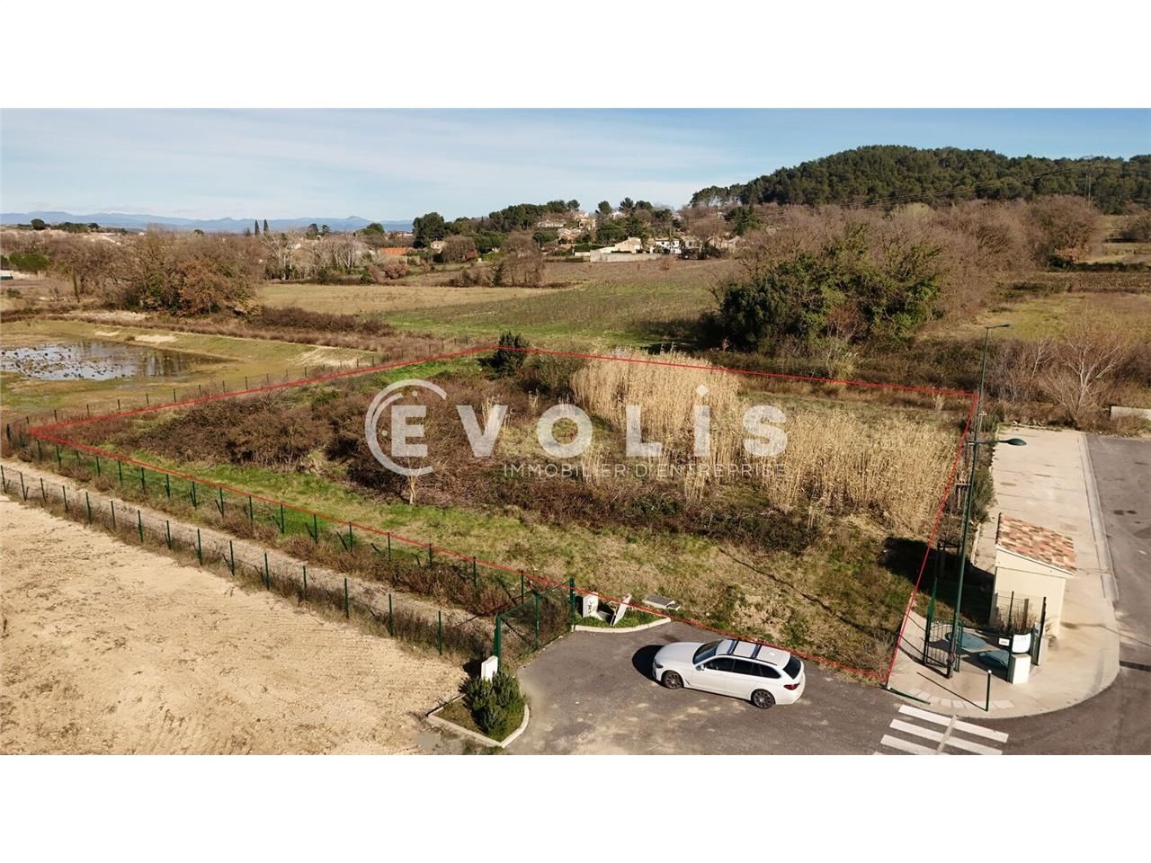 EVOLIS propose à la vente un terrain de 2 961 m² 