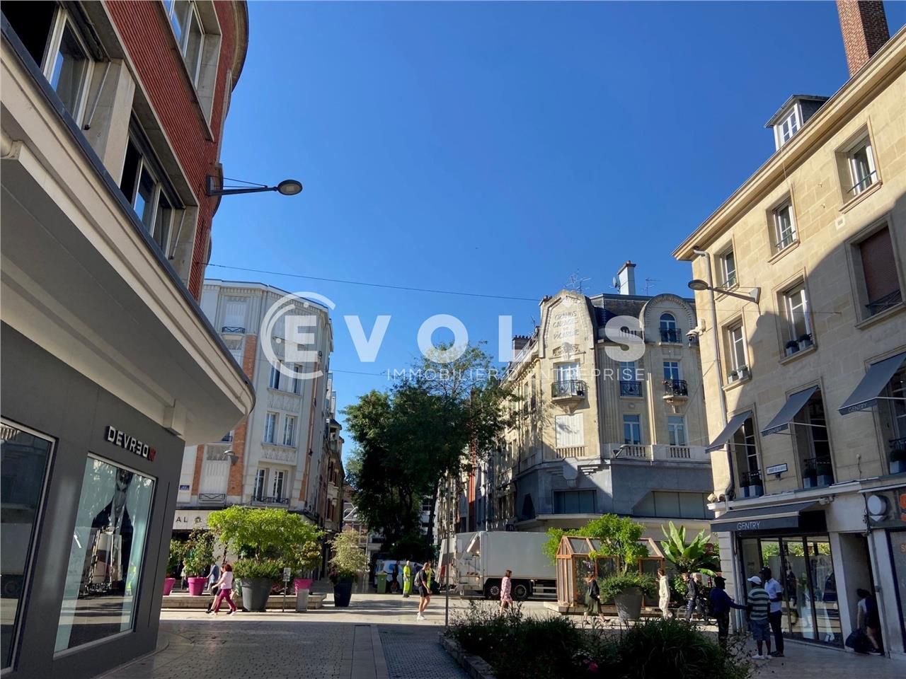 LOCATION - LOCAL COMMERCIAL - 98 m²  Evolis Amien