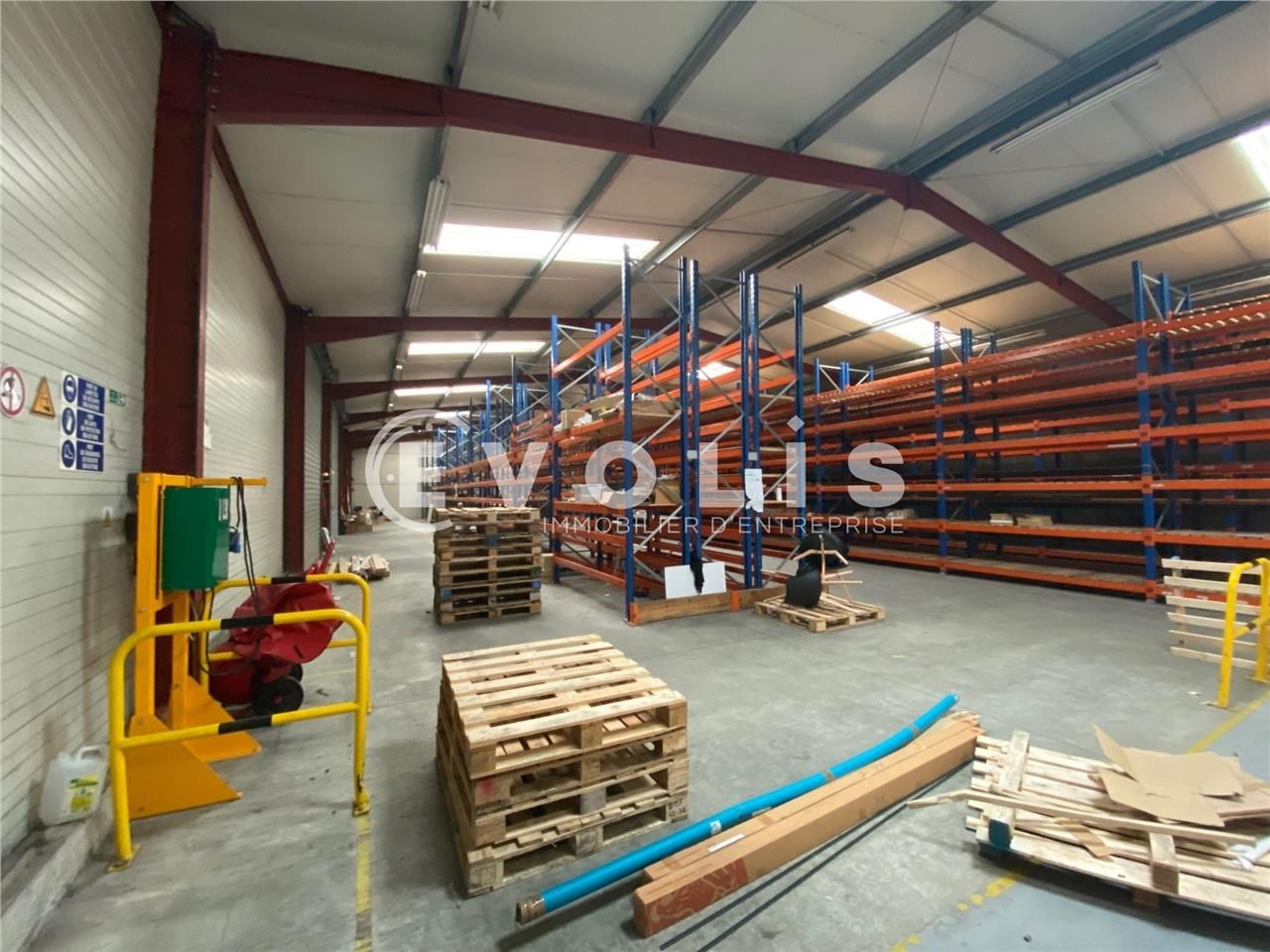 LOCATION - LOCAL D'ACTIVITE - 900 m²  Evolis Amie