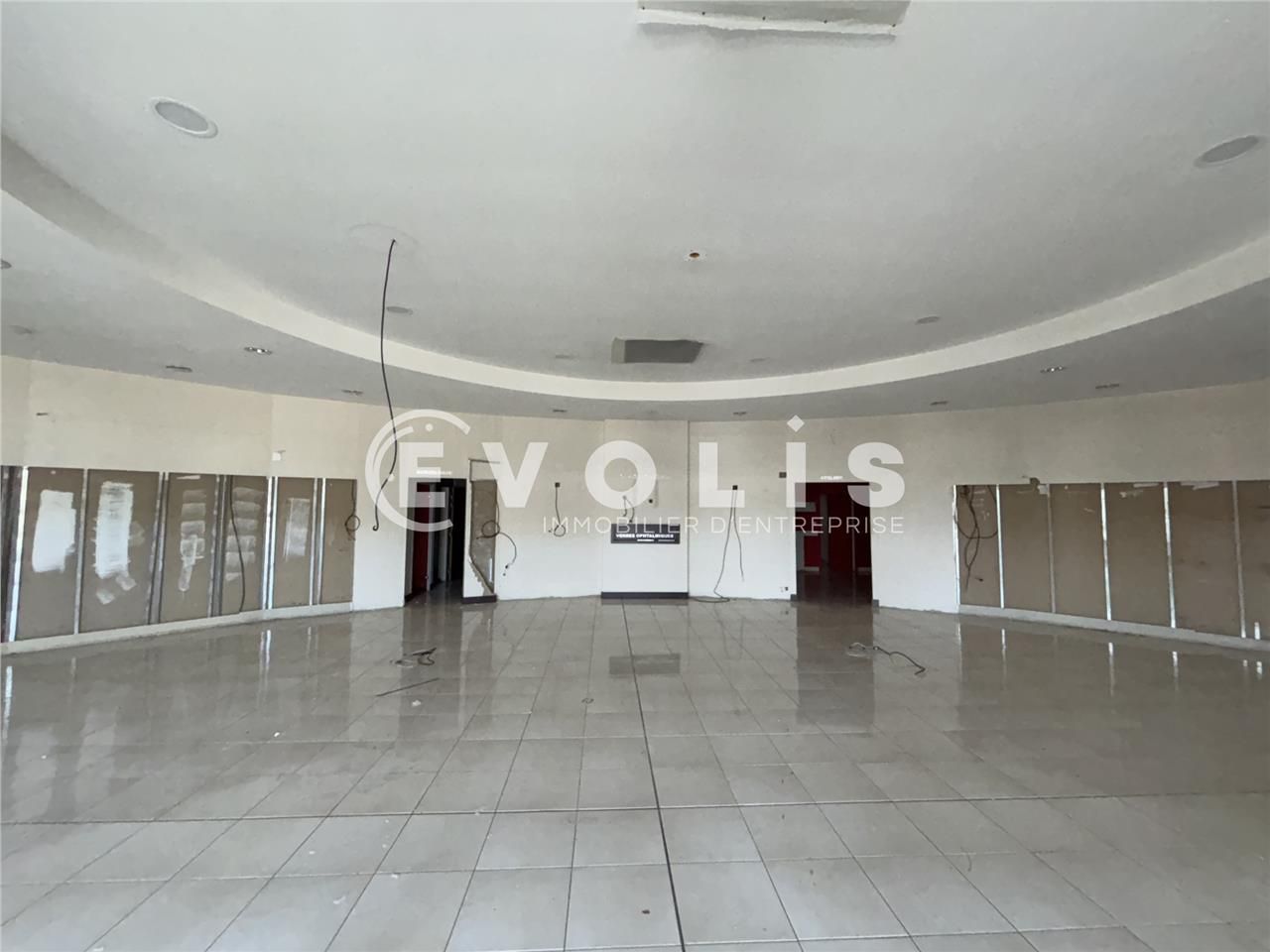 LOCATION - LOCAL COMMERCIAL - 450 m² Evolis Amie