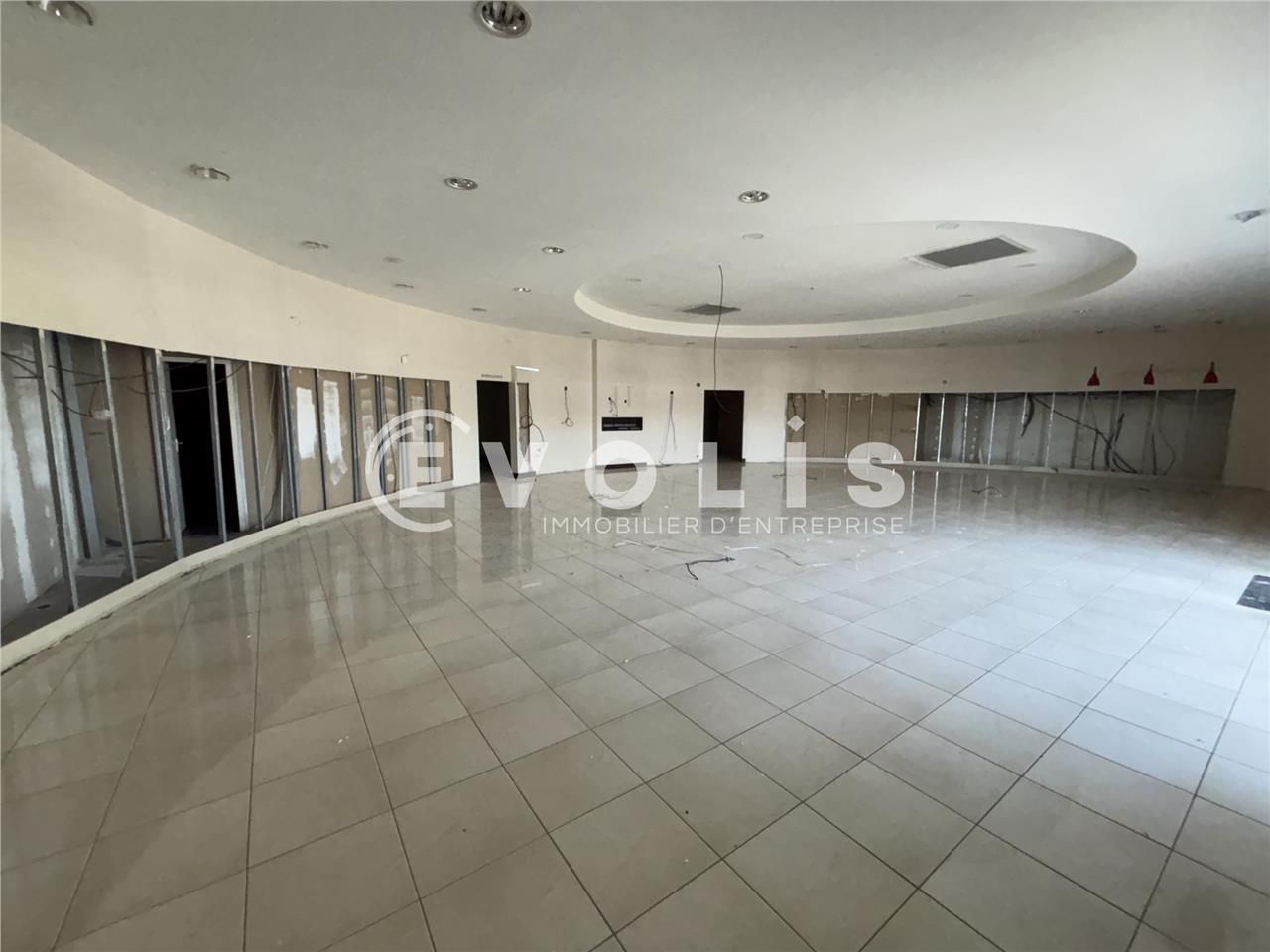 LOCATION - LOCAL COMMERCIAL - 450 m² Evolis Amie