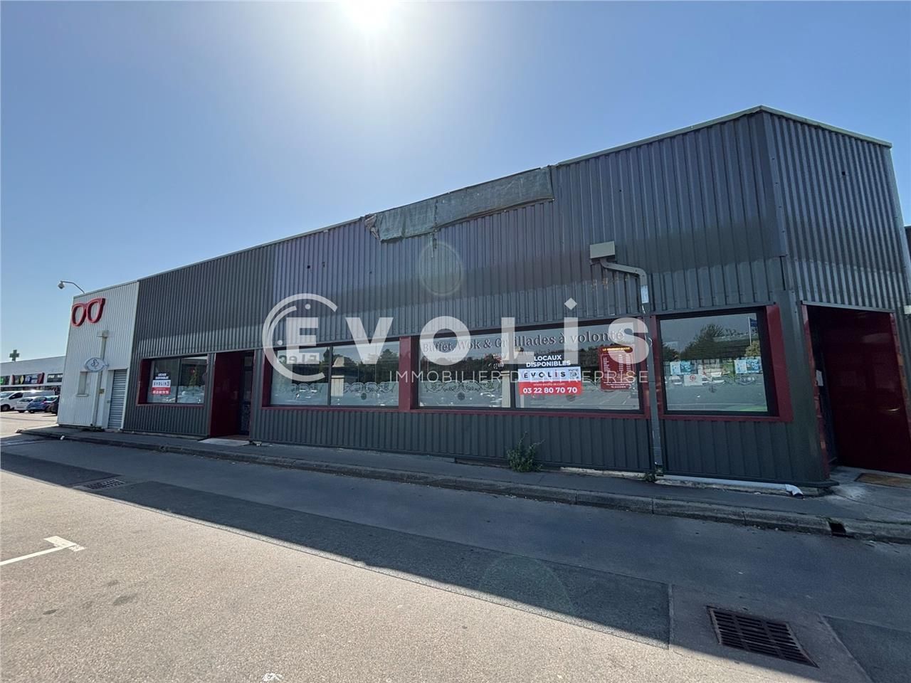 LOCATION - LOCAL COMMERCIAL - 595 m²  Evolis Amie