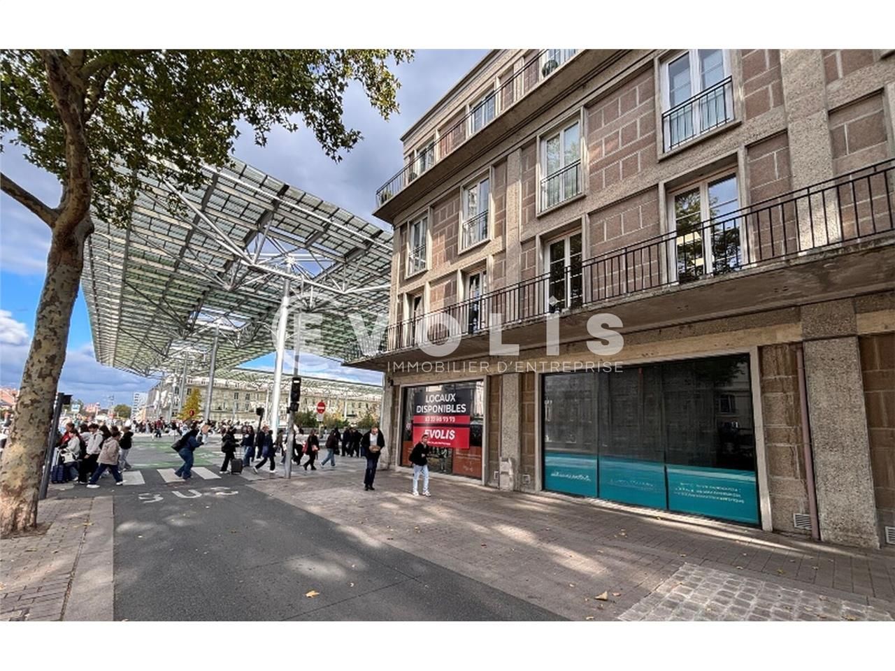 LOCATION - Local commercial - 340 m² environ  EVO