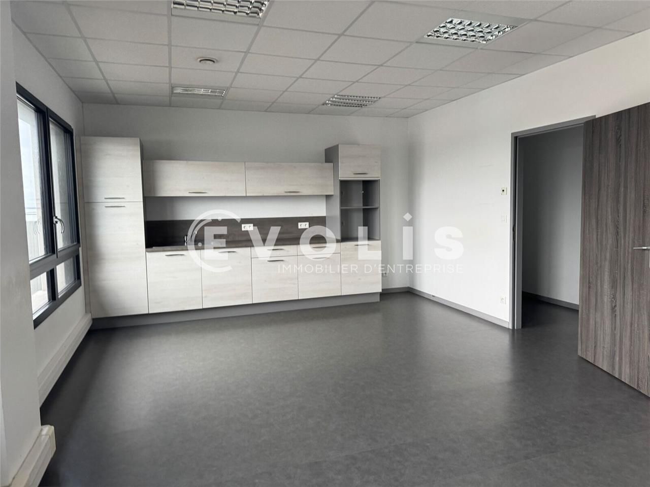 LOCATION - BUREAUX - 325 m² environ  Evolis Amien