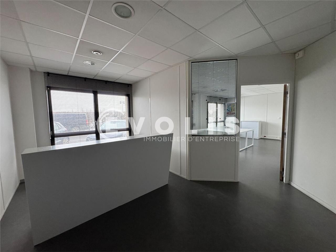 LOCATION - BUREAUX - 330.30 m² environ Evolis Am