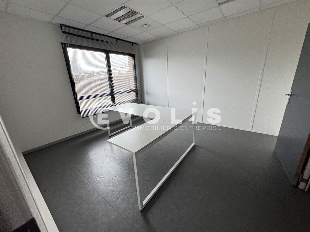 LOCATION - BUREAUX - 330.30 m² environ Evolis Am