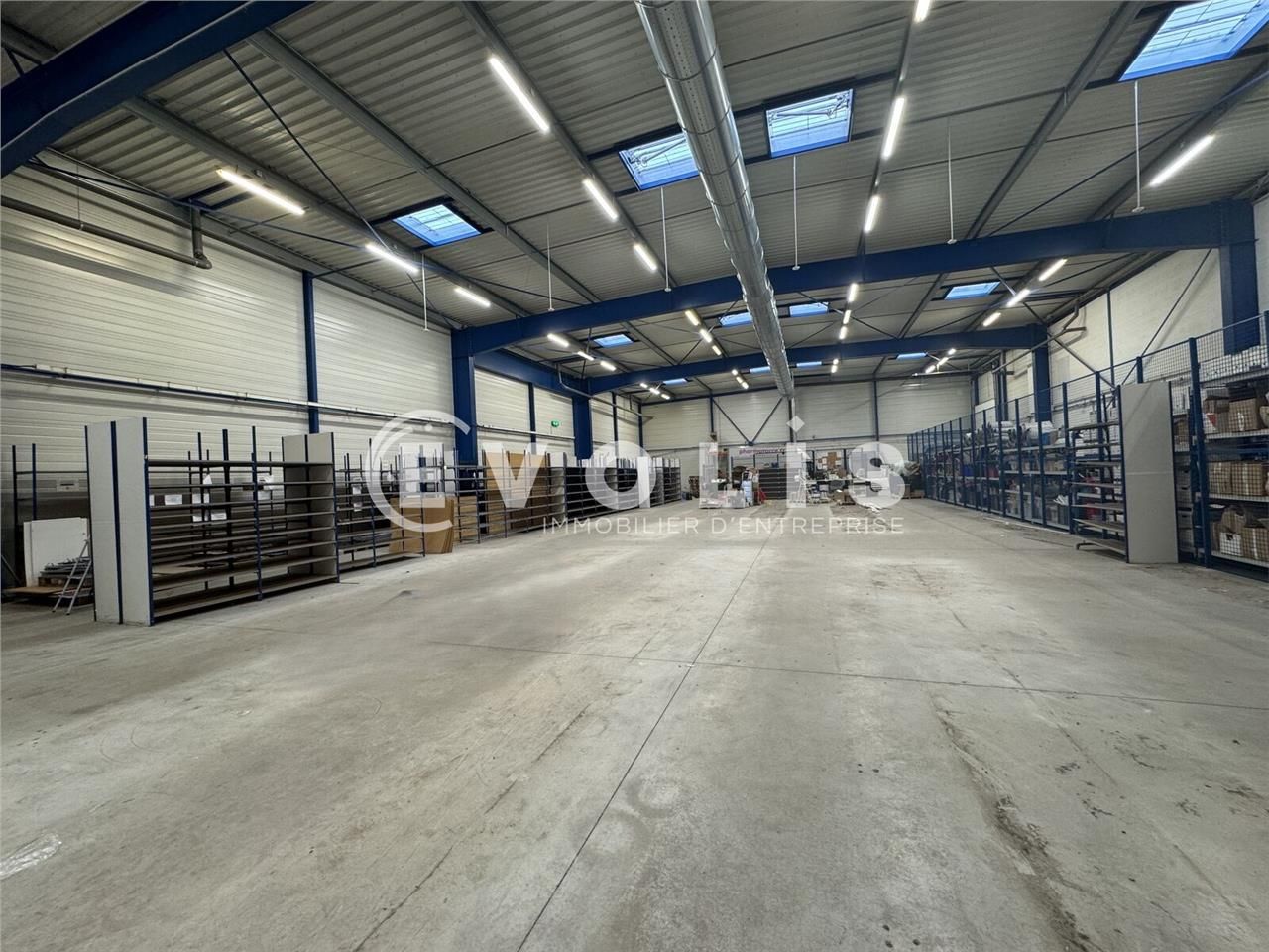 LOCATION - LOCAL D'ACTIVITE - 780 m² environ  Evo