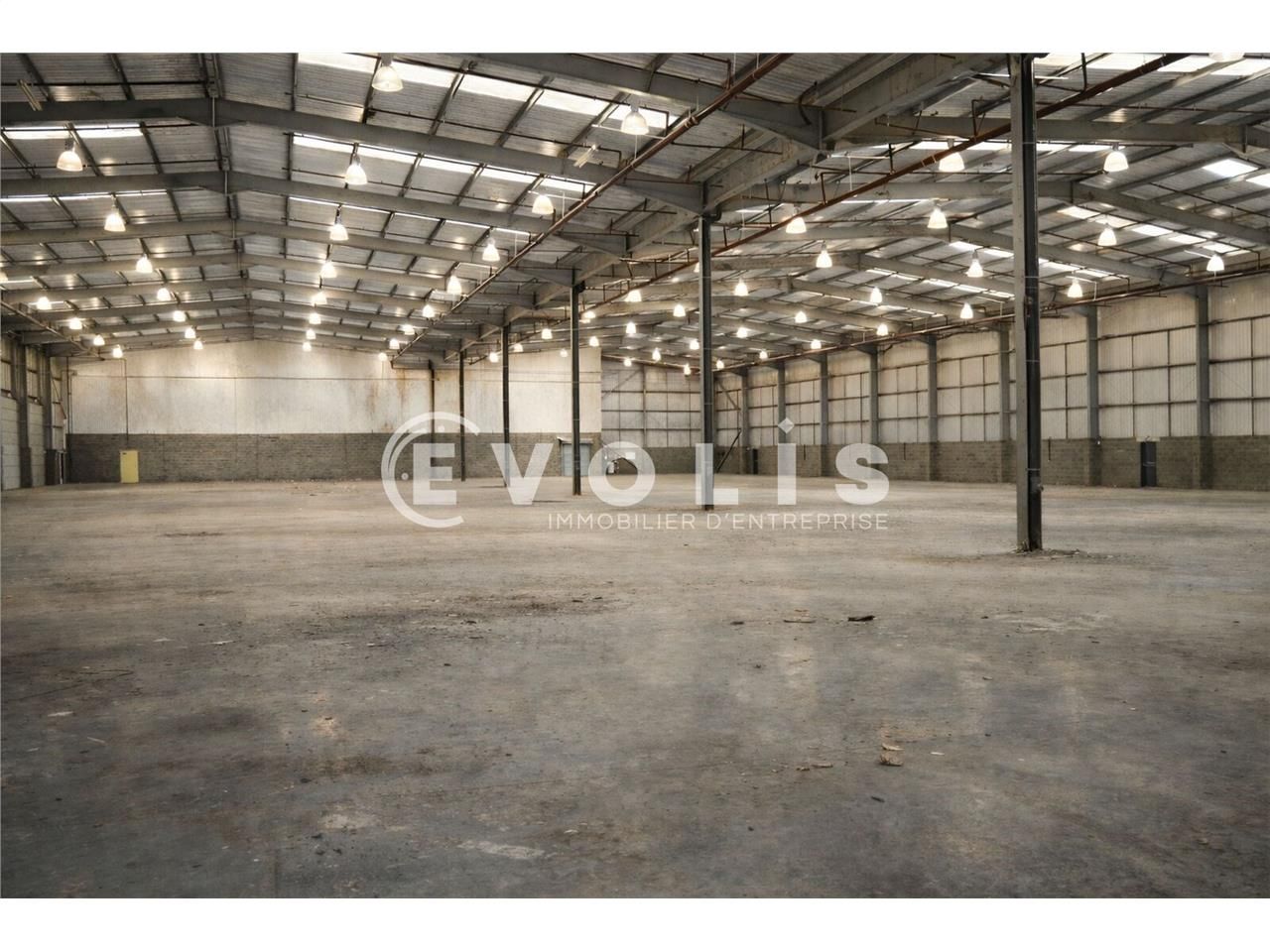 LOCATION - LOCAL D'ACTIVITE - 2 000 m² environ, d