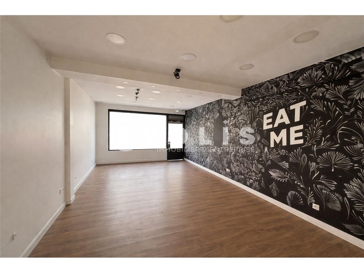 LOCATION- LOCAL COMMERCIAL - 112 m² environ  Evol