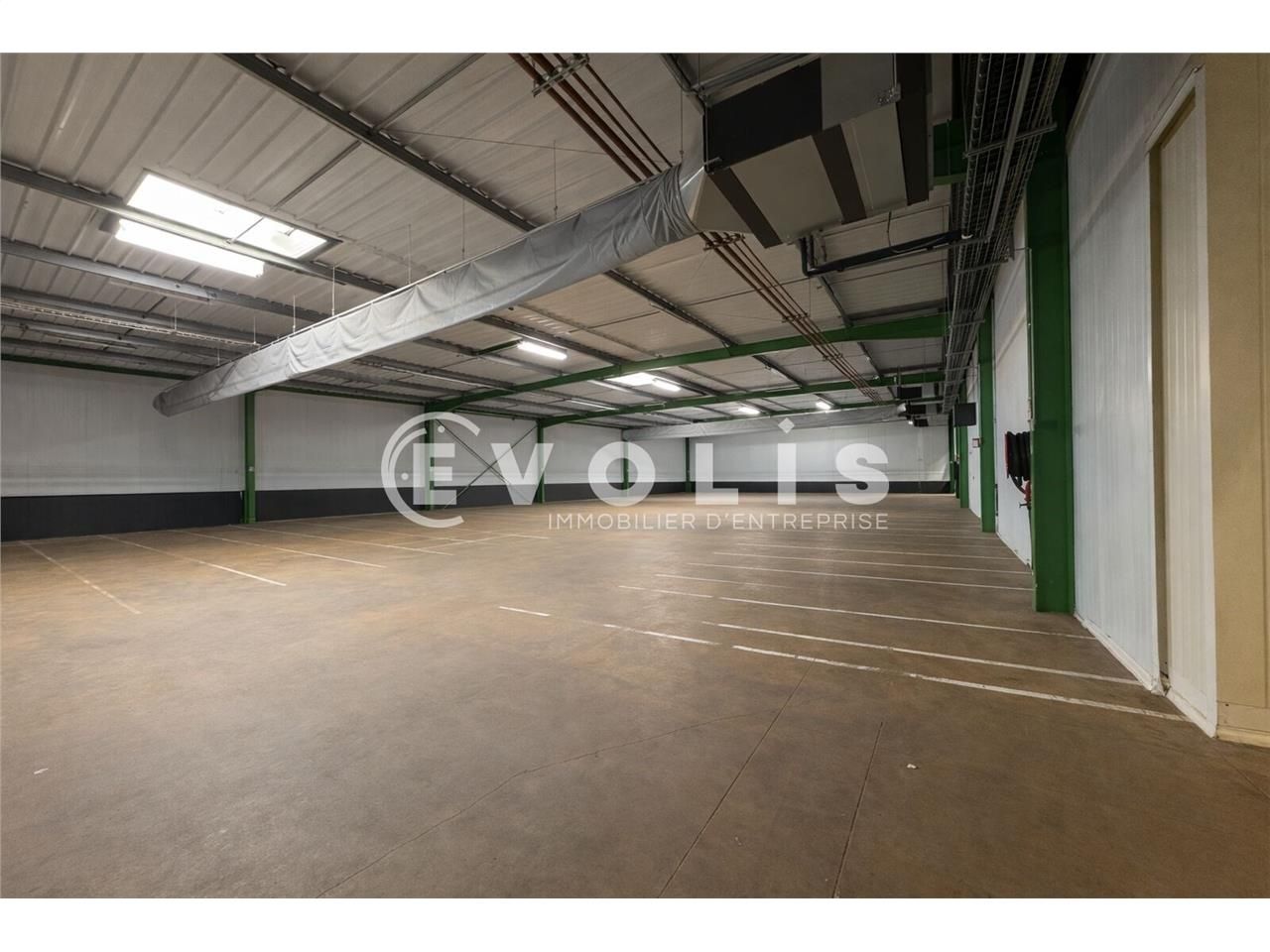 VENTE - LOCAL D'ACTIVITE d'environ 2 105 m² sur u