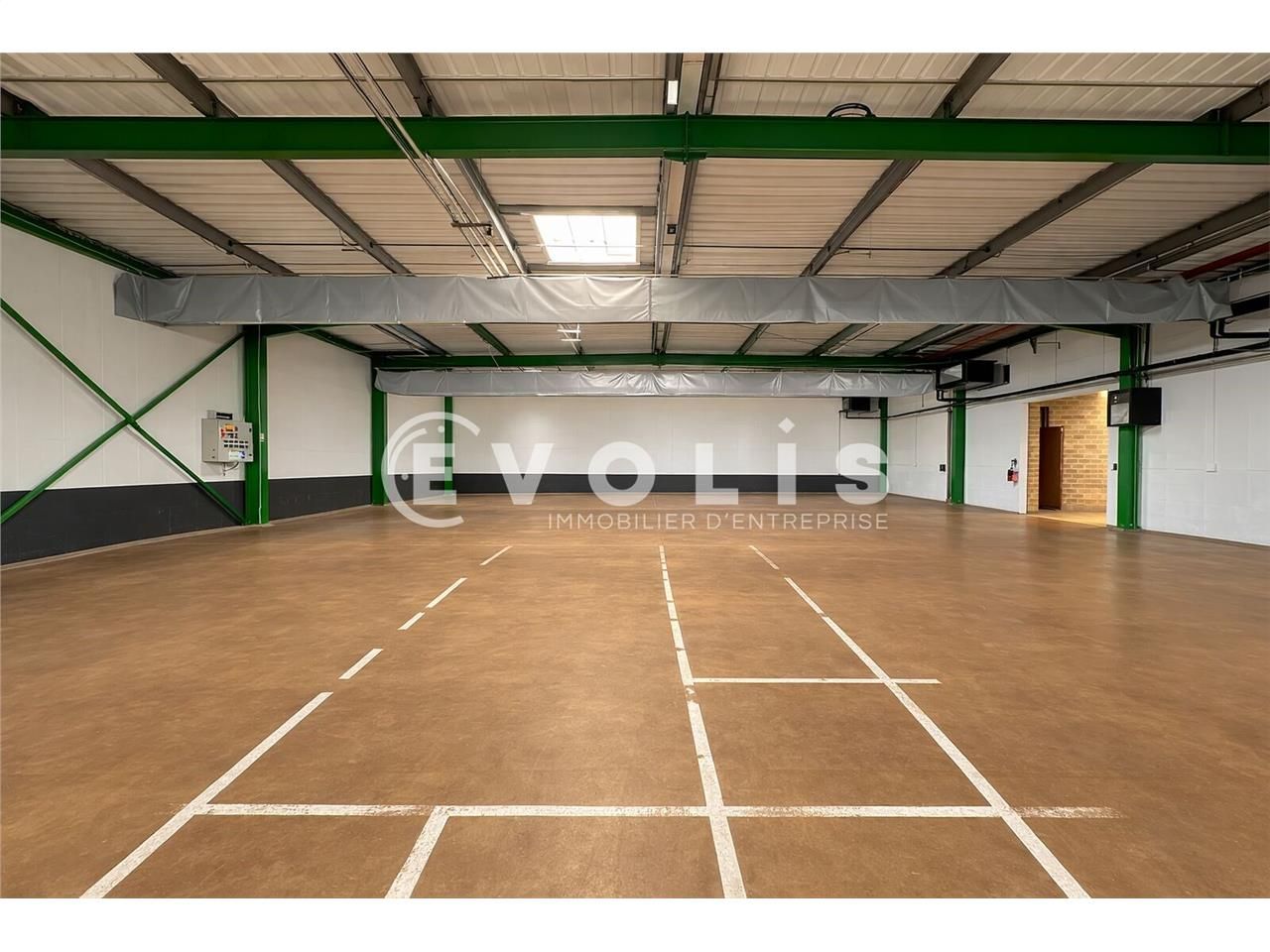 VENTE - LOCAL D'ACTIVITE d'environ 2 105 m² sur u