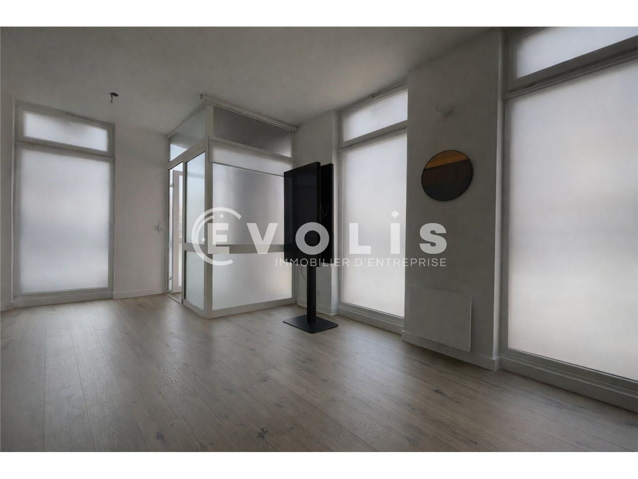 LOCATION - LOCAL COMMERCIAL - 45 m² environ  EVOL