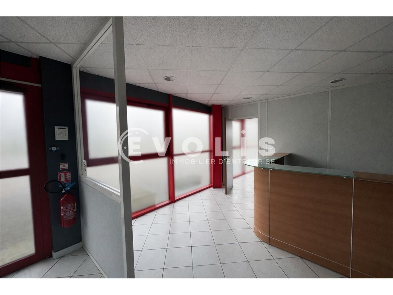 LOCATION - LOCAL D'ACTIVITE - 700 m² environ  Evo