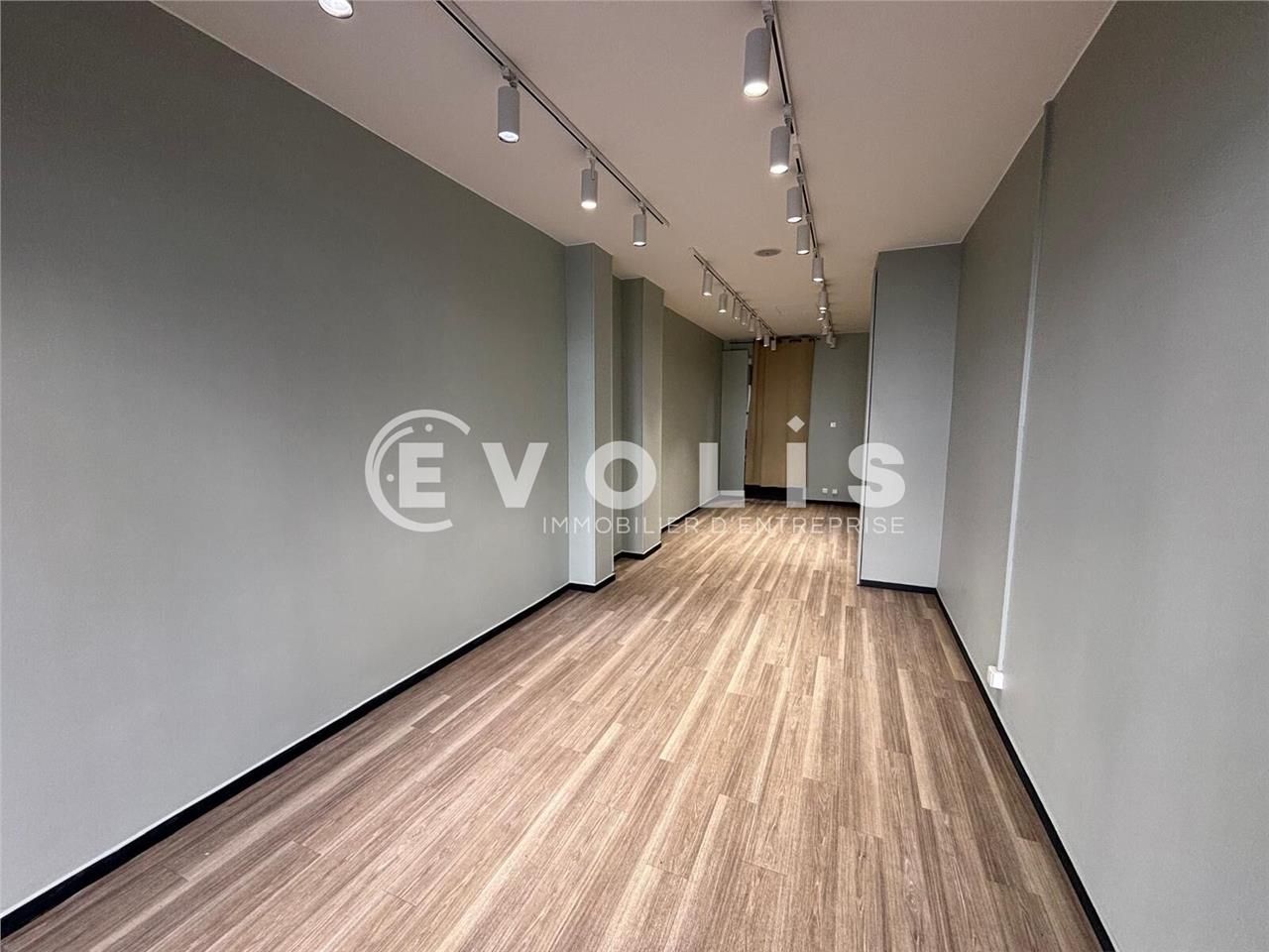 LOCATION - Local commercial - 44 m² environ  Evol