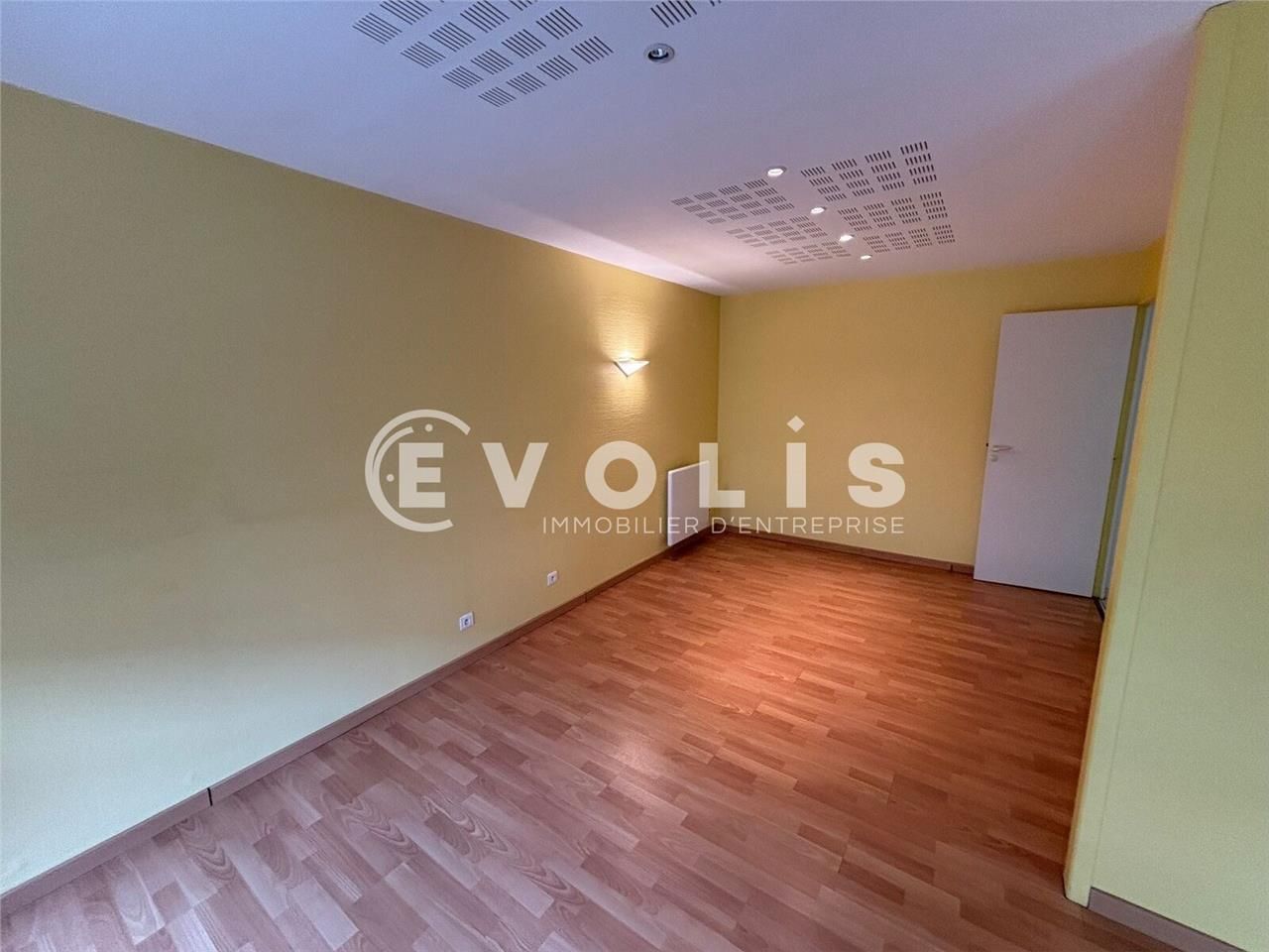 A VENDRE - BUREAUX - 38 m² environ  Evolis Amiens