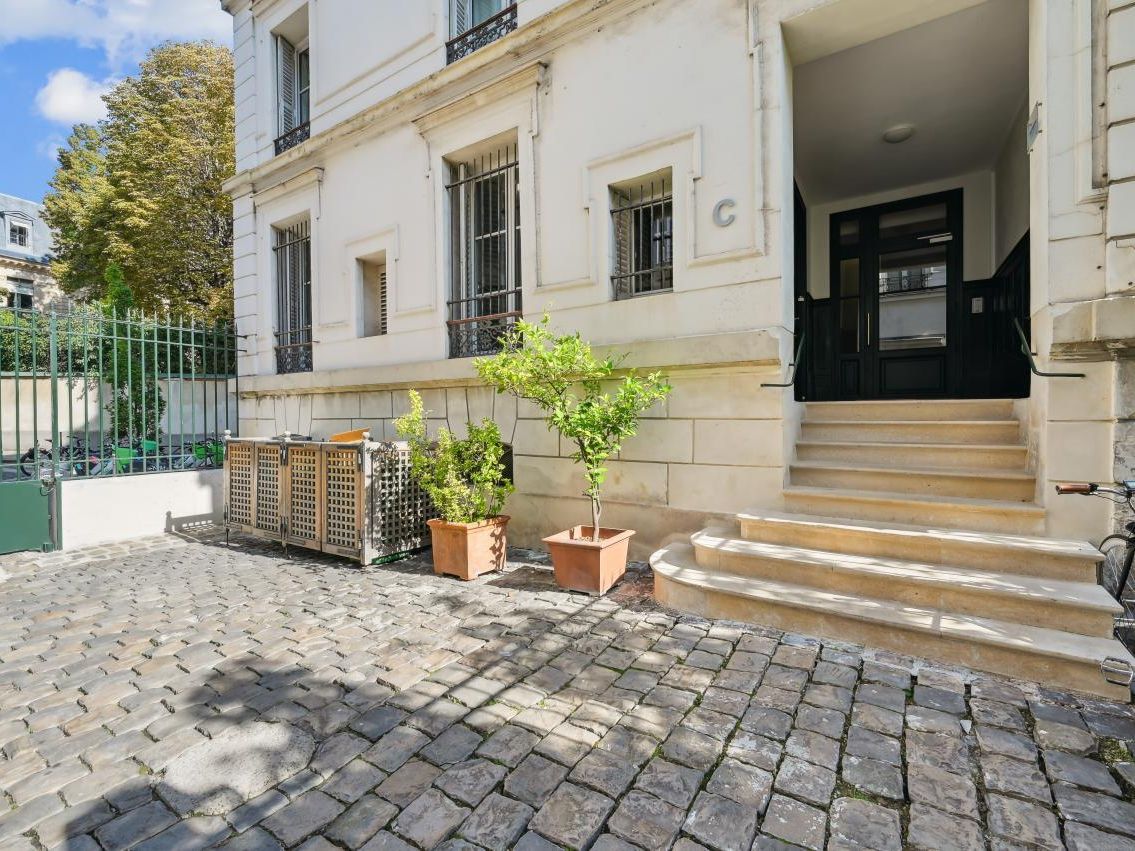 120 m² pour ce bureaux en location à Paris